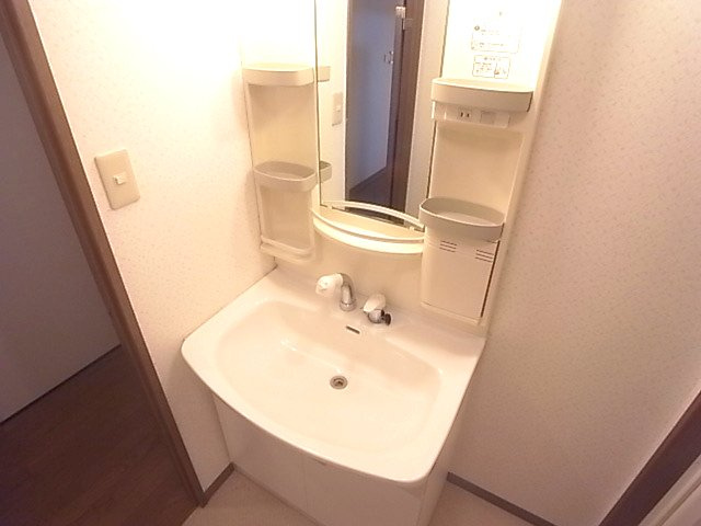 神戸市灘区篠原南町３丁目の賃貸マンションの洗面所