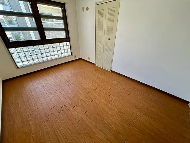 神戸市東灘区深江南町２丁目の賃貸マンションの居間・リビング
