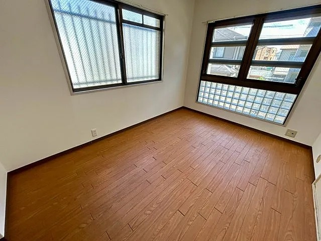 神戸市東灘区深江南町２丁目の賃貸マンションの居間・リビング