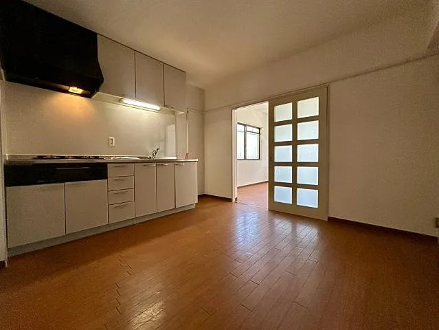 神戸市東灘区深江南町２丁目の賃貸マンションの居間・リビング