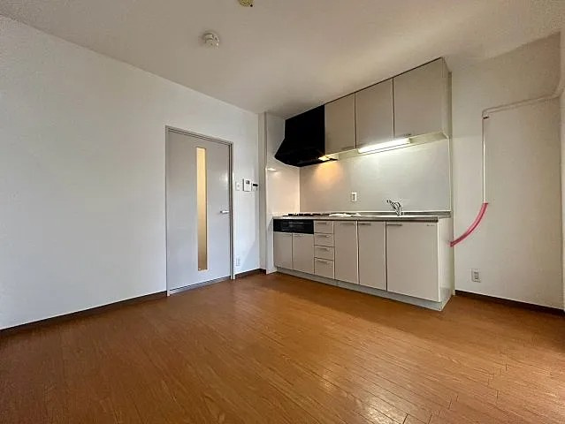 神戸市東灘区深江南町２丁目の賃貸マンションの居間・リビング
