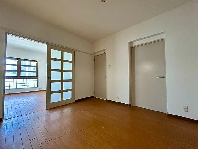 神戸市東灘区深江南町２丁目の賃貸マンションの居間・リビング