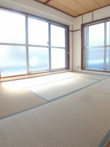 辻川マンションの居間・リビング