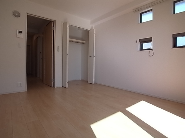 芦屋市東芦屋町のアパートの洋室