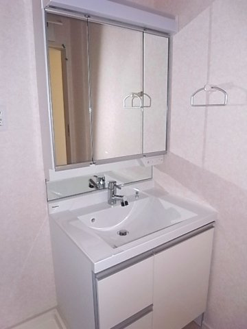 西宮市上ケ原六番町の賃貸マンションの洗面所