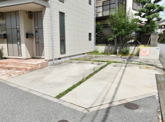 西宮市上ケ原六番町の賃貸マンションの駐車場