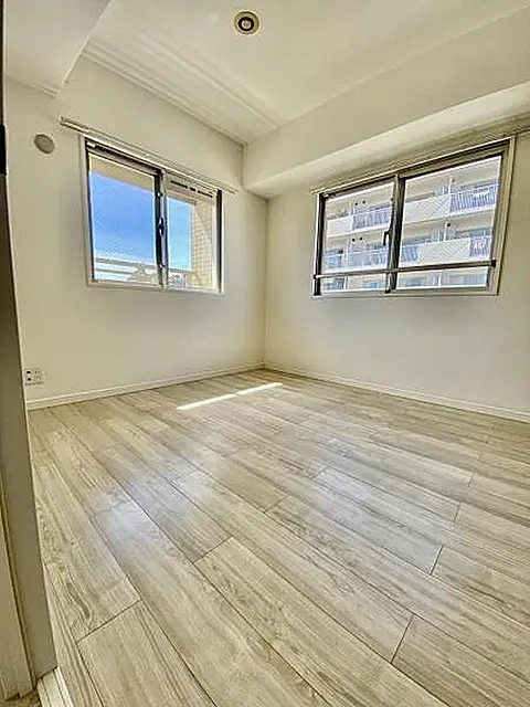 神戸市中央区旭通２丁目の賃貸マンションの居間・リビング