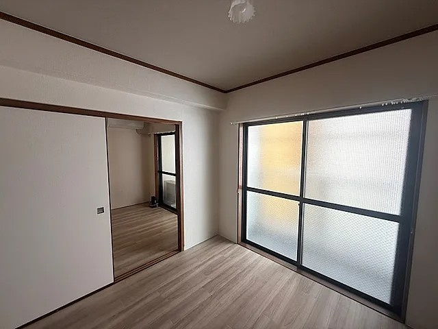 神戸市東灘区深江北町１丁目の賃貸マンションの居間・リビング
