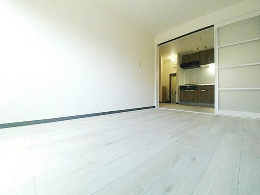 神戸市灘区船寺通６丁目の賃貸マンションの居間・リビング