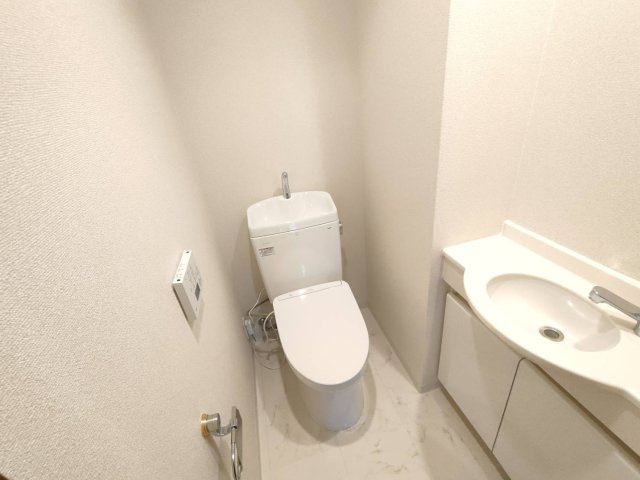 芦屋市東芦屋町の賃貸マンションのトイレ