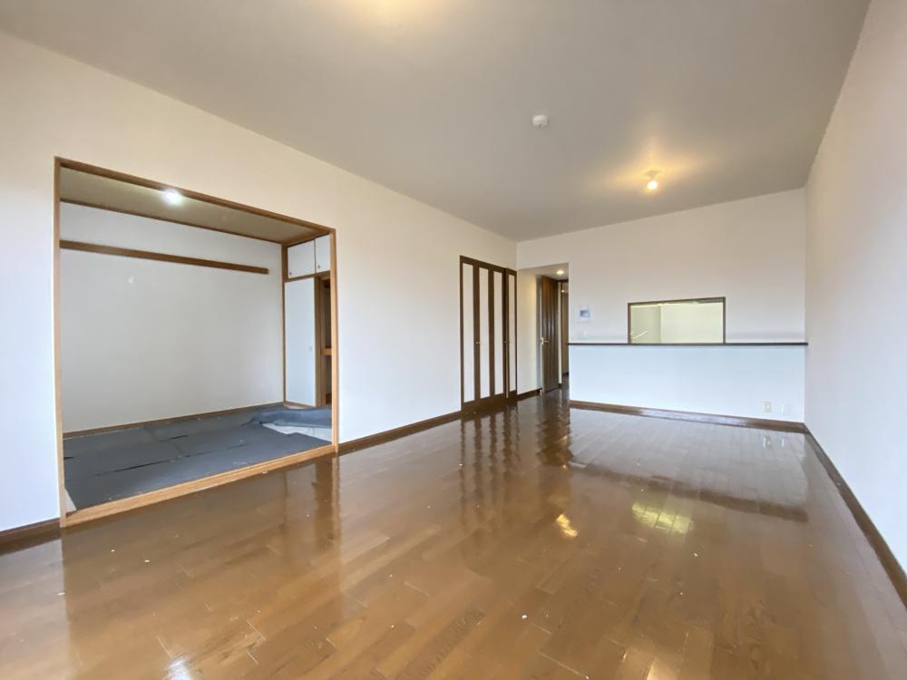 芦屋市東芦屋町の賃貸マンションの居間・リビング