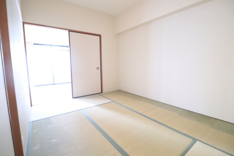 神戸市灘区篠原南町３丁目の賃貸マンションの居間・リビング