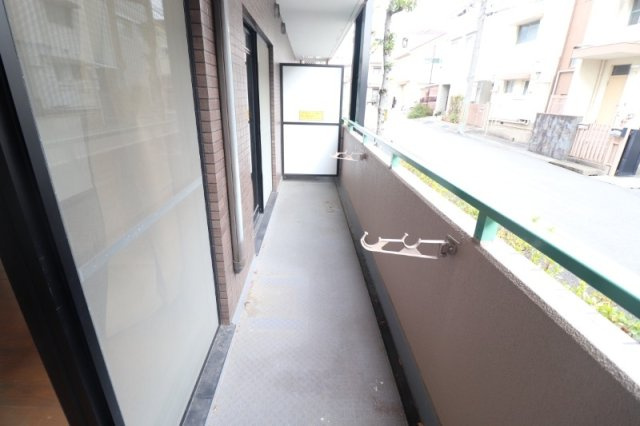 神戸市灘区篠原南町３丁目の賃貸マンションのバルコニー