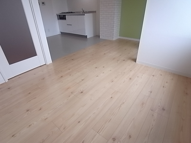 芦屋市大桝町の賃貸マンションの居間・リビング