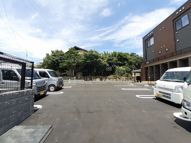 【駐車場】 | ソレアード　ヴィラ | 駐車場