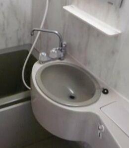 メゾンソレイユの洗面所