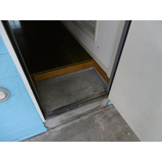 メゾンソレイユの玄関