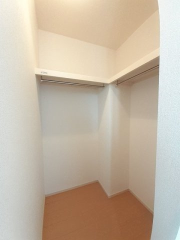 クレール・ココア　Ⅱの収納|こまごまとしたものを収納できそうですね