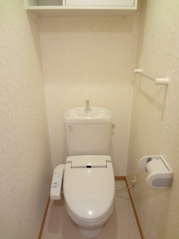 サンリットヴィラ相生Ｂのトイレ|落ち着いた色調のトイレです