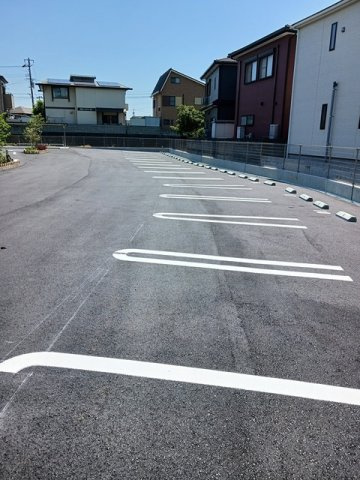 ヒラソールの駐車場|駐車スペースもあります