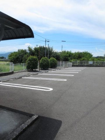 ウィッラ　アルテ　Ａの駐車場|駐車場に車を止められます