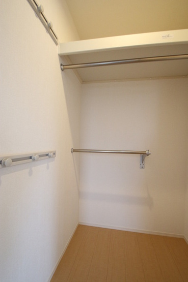 【洋室】 | D-room空港南 | 洋室/5.4帖/ウォークインクローゼット