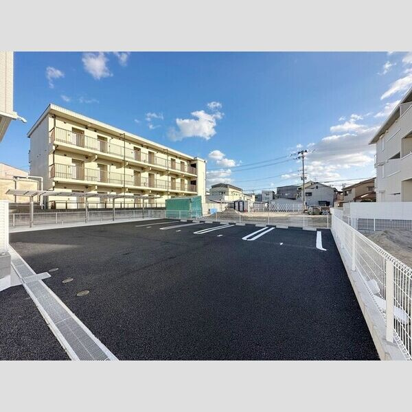 Vier Casa Aの駐車場