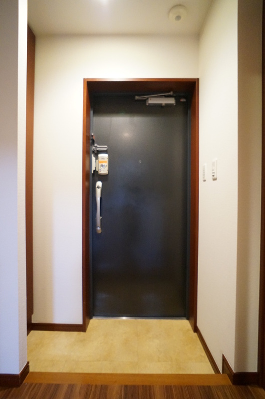 新宿区北新宿３丁目の賃貸マンションの玄関