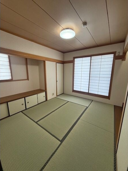 アベニュー神宮の和室