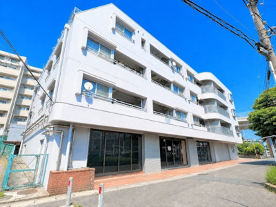 【外観】 | 平戸町ハイツ/最上階角部屋/リフォーム履歴あり/2面バルコニー！ | ◆住宅ローンのご相談や周辺環境のご案内も含め、ローンに詳しい、地元に詳しいスタッフがお出迎えさせていただきます。お気軽にご相談ください。