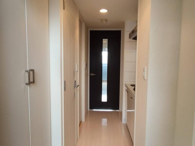 エヴァステージ神戸六甲の玄関|同物件別部屋写真