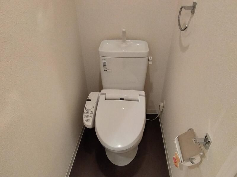 エヴァステージ神戸六甲のトイレ|同物件別部屋写真