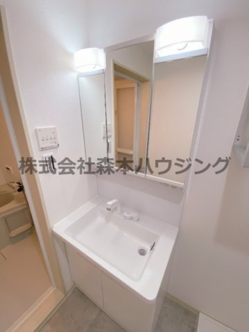 【独立洗面台】 | 　クリエオーレ星田 | 独立洗面台あり、毎朝おしゃれに忙しい女性の方におすすめです