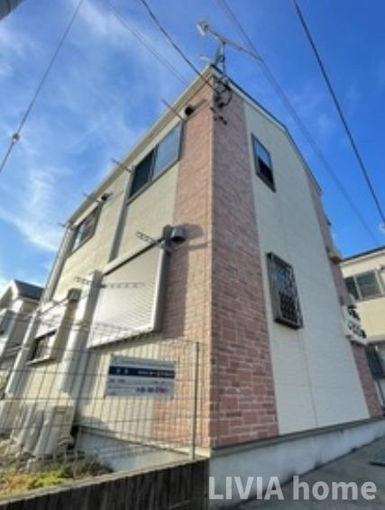 横浜市港北区日吉本町５丁目のアパートの外観