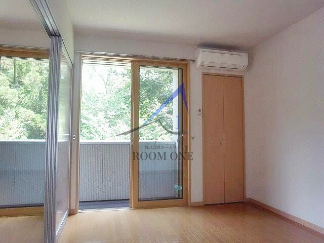 フォレスト松が丘の居間・リビング|洋室のお部屋です。