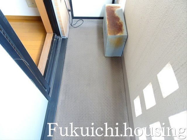 クレスト赤堤のバルコニー