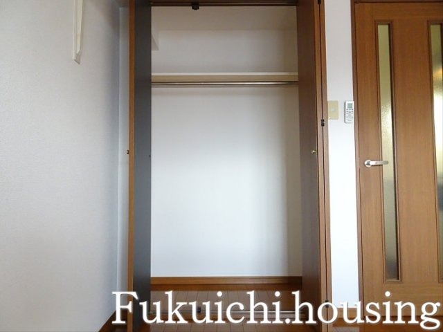 クレスト赤堤の収納