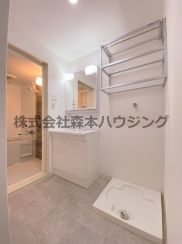【洗面所】 | 　クリエオーレ星田 | ゆったりとスペースのある洗面所