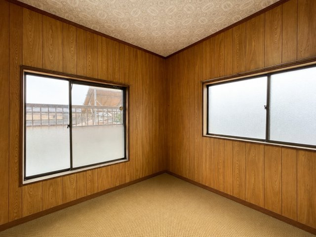 旭市足川　中古戸建の洋室|※画像の一部はAIを用いて加工・編集しています。実際の状況と異なる場合がありますので、ご了承下さい。