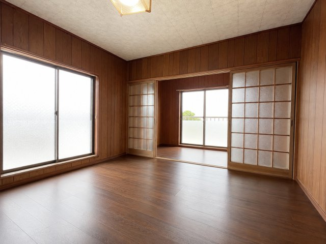 旭市足川　中古戸建の洋室|※画像の一部はAIを用いて加工・編集しています。実際の状況と異なる場合がありますので、ご了承下さい。