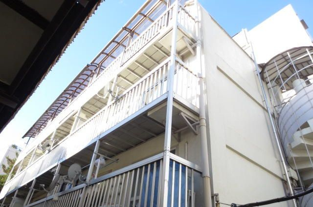 堤マンションの外観