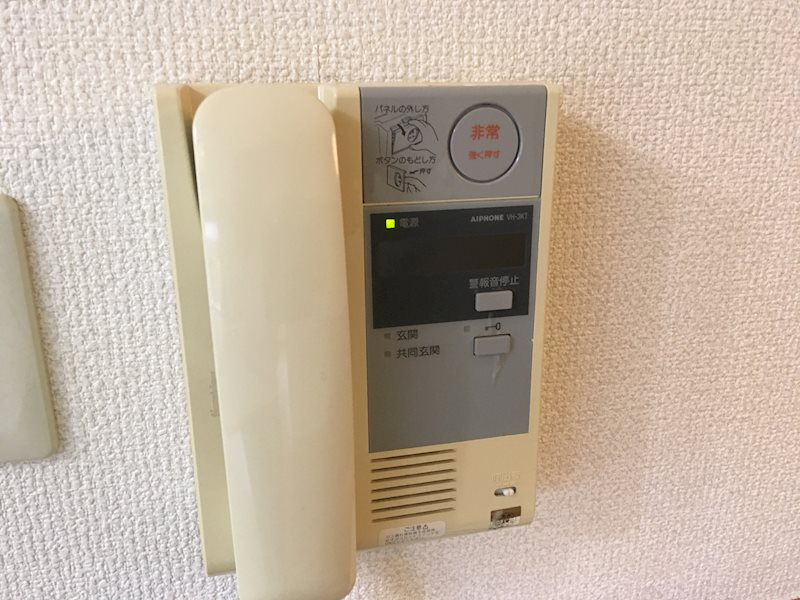 インターホンでオートロックを解除できます♪