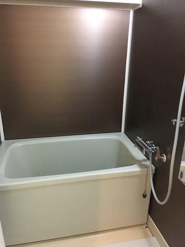 便利な追い焚き機能付きのお風呂です♪