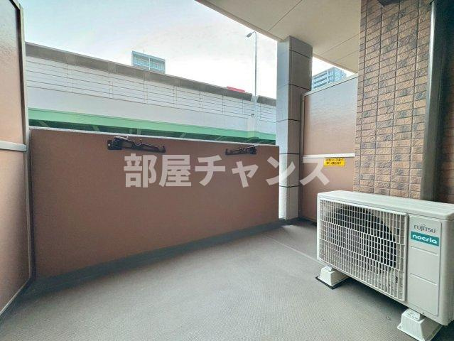 プレサンス桜通グレイスのバルコニー