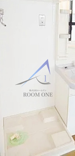 サンライズ市ヶ谷の設備|洗濯機置き場です。