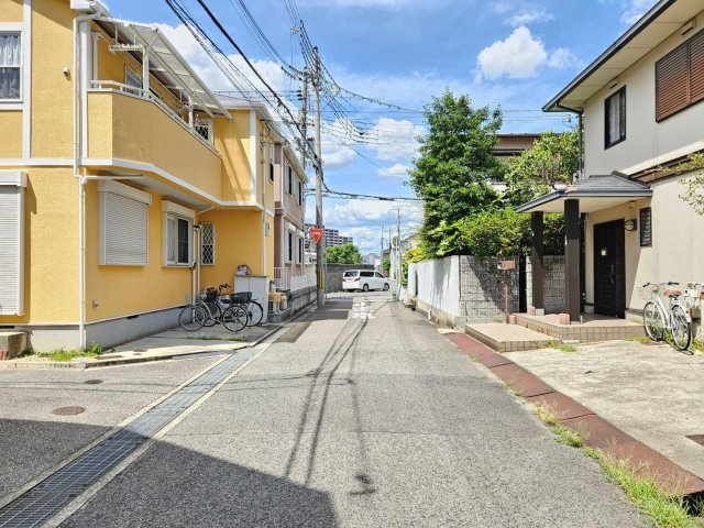 【前面道路含む現地写真】の画像
