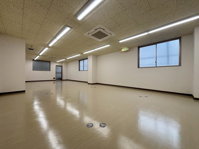 NK　NISHIKI（旧ワンダービル）の内装