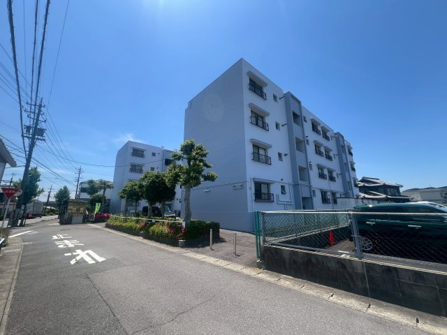 岩崎ハイツB棟の外観