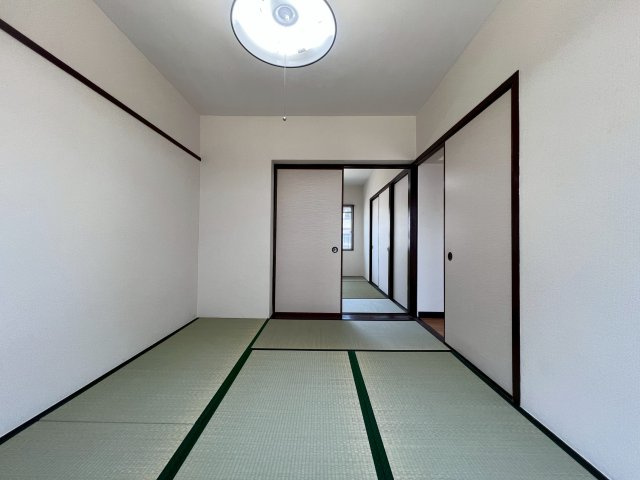 岩崎ハイツB棟の寝室