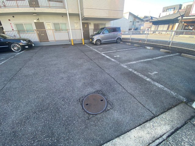 牧の原ハイツの駐車場